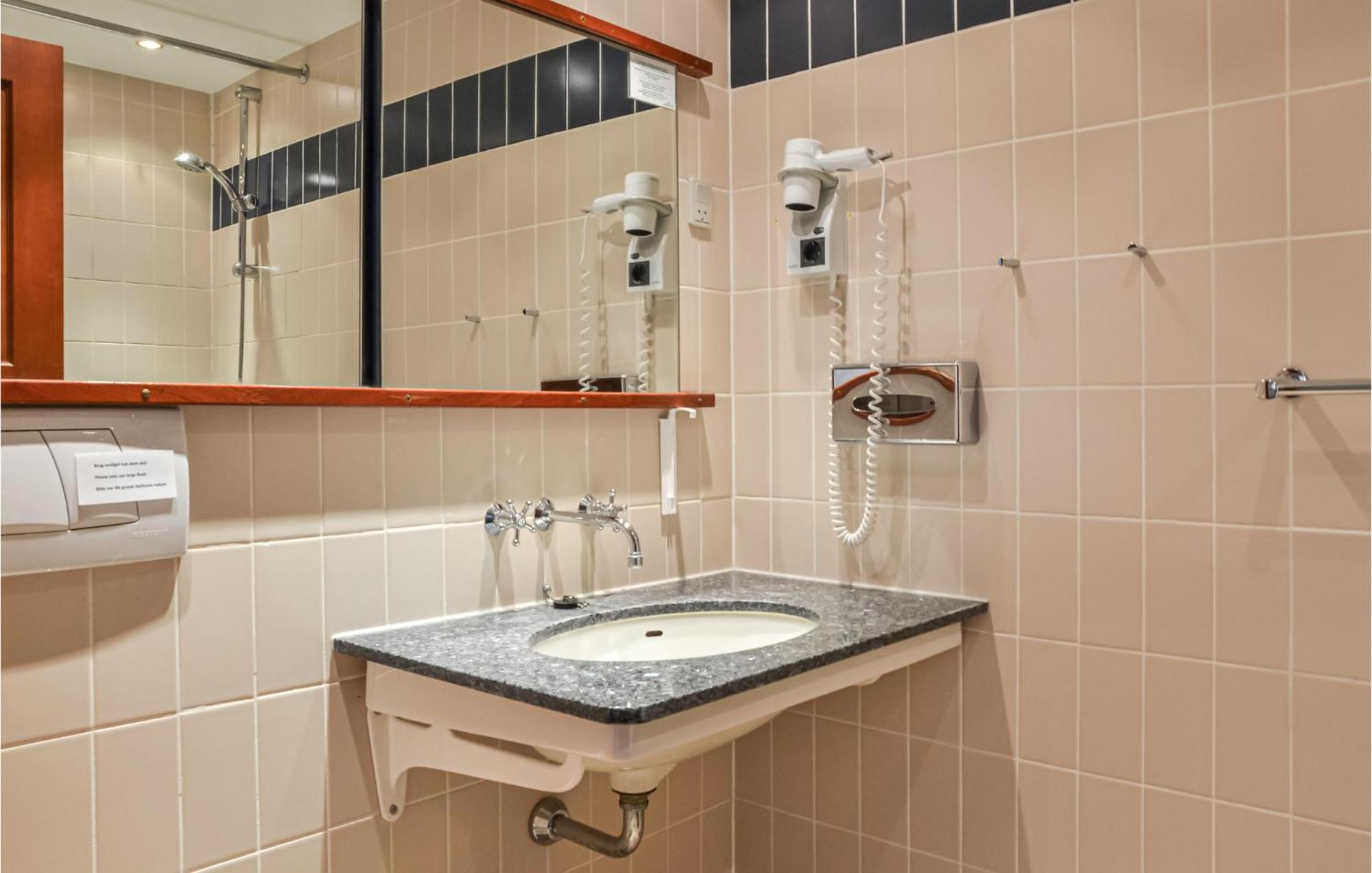 Nice Apartment In Helsingor With Wifi Exteriör bild